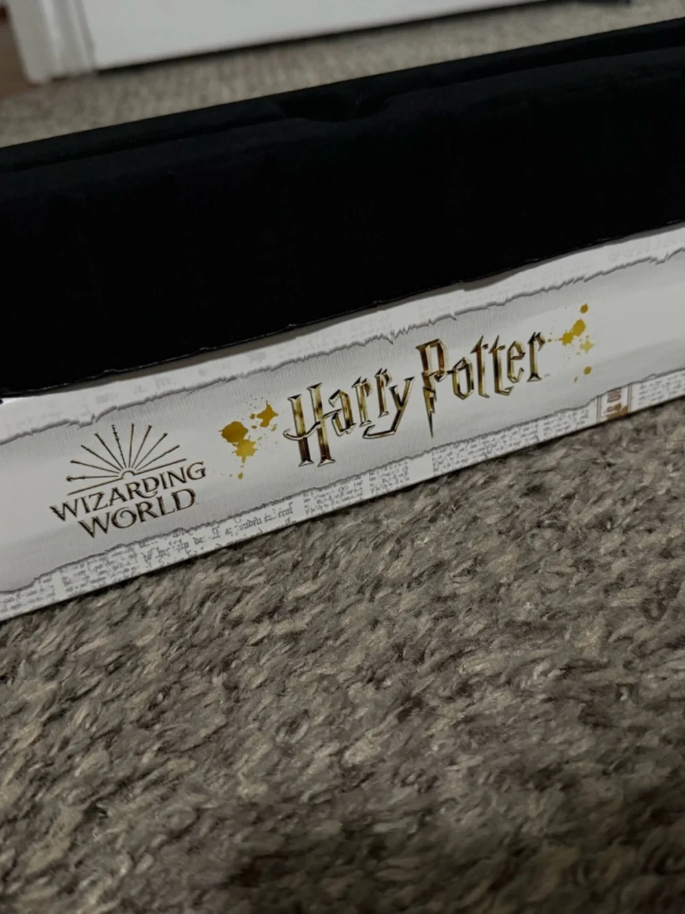 Warner Bros. Harry Potter Gold and Black Wand (blind box) - Picture 3 of 5